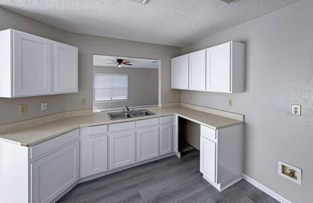 9730 Frost Plain Dr Gallery 4