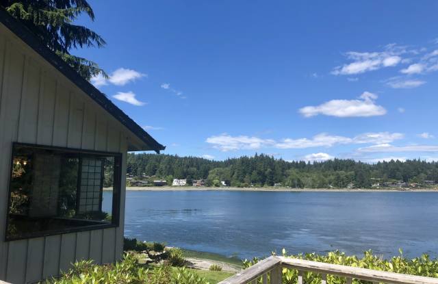 1920's Craftsman home on stunning low bank waterfront - 9618 Green Spot Place Northeast, Bainbridge Island, WA 98110