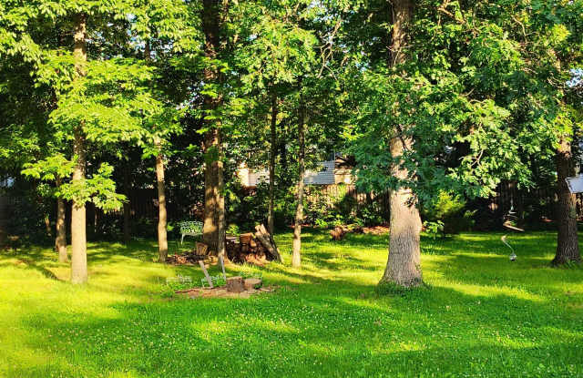 936 LONGFELLOW Court Gallery 3