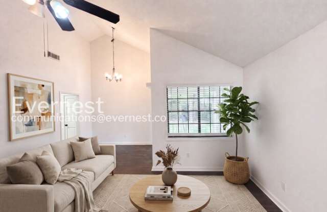 3615 Winterberry Lane Gallery 2