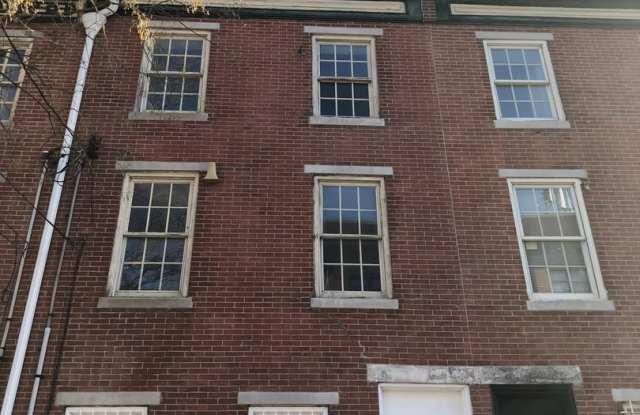 Beautiful 3-Bed/2-Bath Condo in Graduate Hospital with Roof Deck! Available July! photos photos