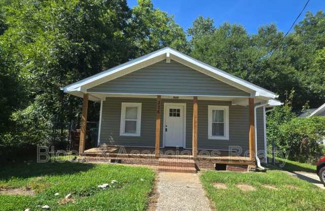 326 Pickett Place Gallery 1