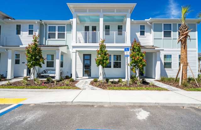NEWER TOWNHOME NEAR BEACHES! photos photos