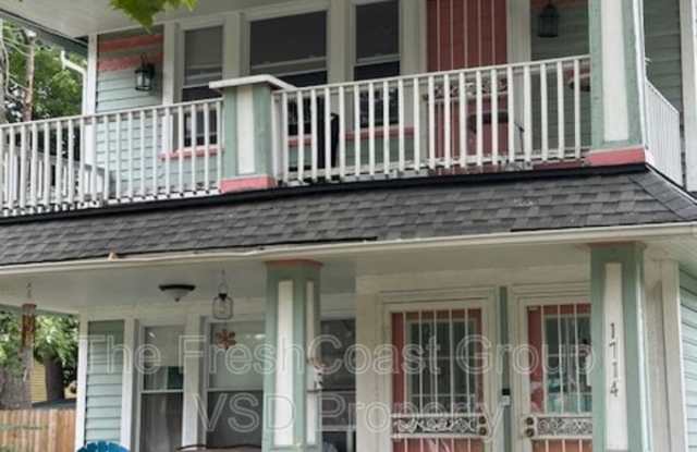 1714 Castle Ave photos photos