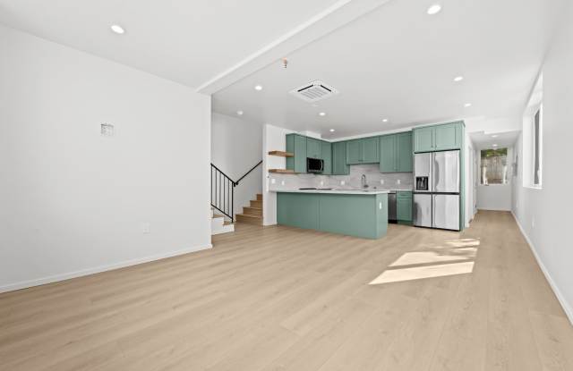 862 1/2 South Curson Avenue862 1/2 photos photos