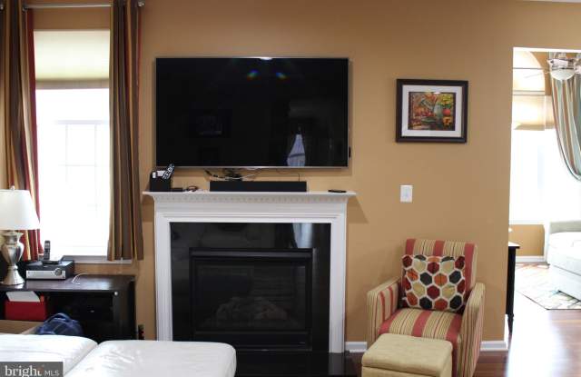 25570 CREEKMORE TERRACE Gallery 3