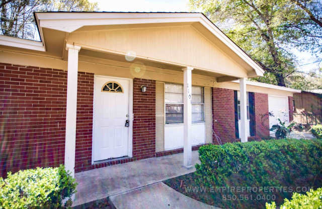 Spacious brick home off of South Monroe Gallery 4