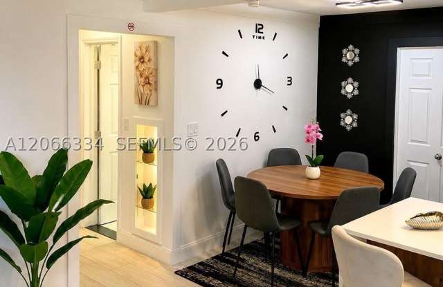 114 NE 2nd Pl Gallery 4