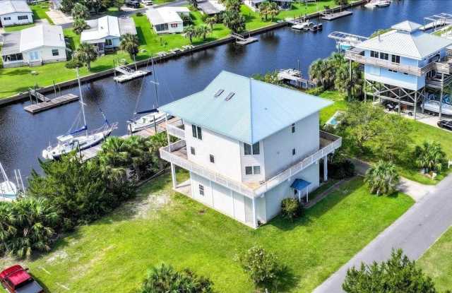 81 Royster Drive - 81 Royster Drive, Wakulla County, FL 32327