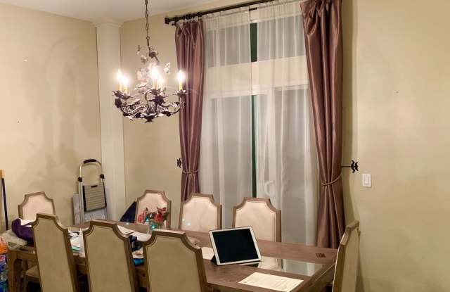 1284 Haglar Way #6 Gallery 3