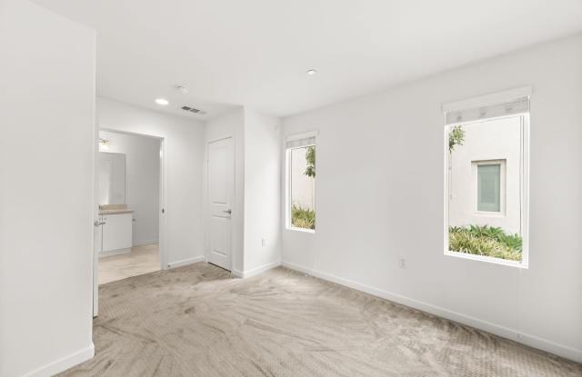 Beautiful Townhome Gallery 4