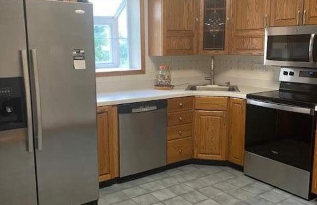 116 S MAIN Street unit: 2 Gallery 3
