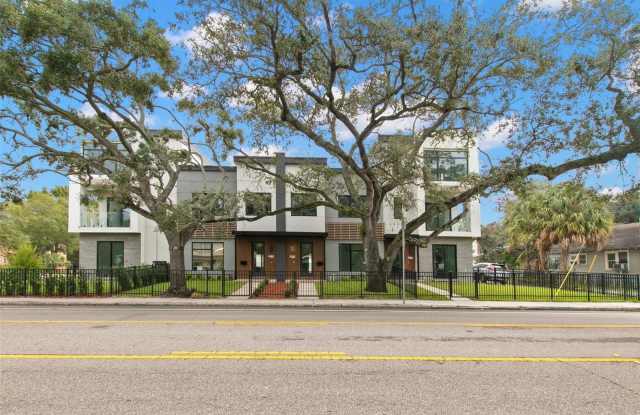 2209 N BOULEVARD 2 photos photos