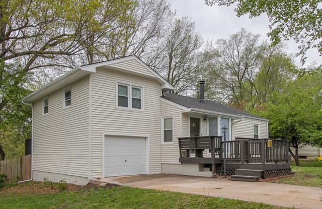 9615 E 66th St - 9615 East 66th Terrace, Raytown, MO 64133