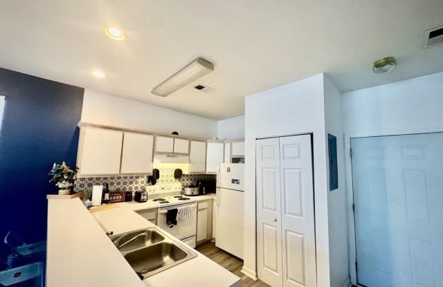 1290 River Oaks Drive Gallery 3