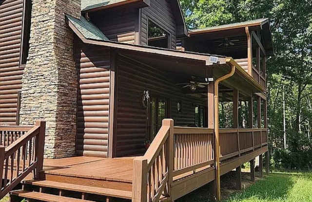 Spacious 3BR House in Blairsville Gallery 3