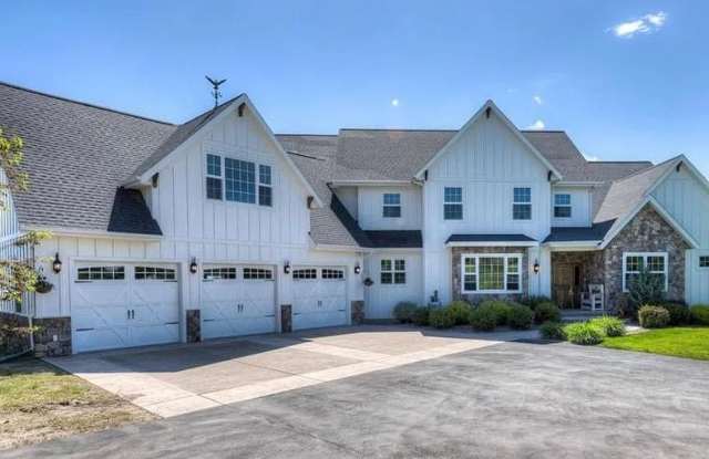 Welcome to Running Ridge.... Fully Furnished Luxury Home! photos photos