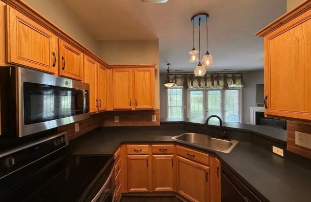 5994 Fox Point Circle Gallery 3