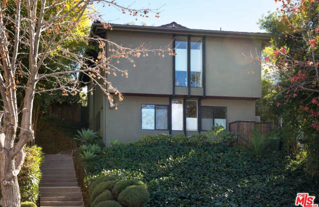 270 TAVISTOCK Avenue - 270 Tavistock Avenue, Los Angeles, CA 90049