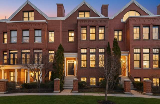 1891 Admiral Court unit: 79 photos photos