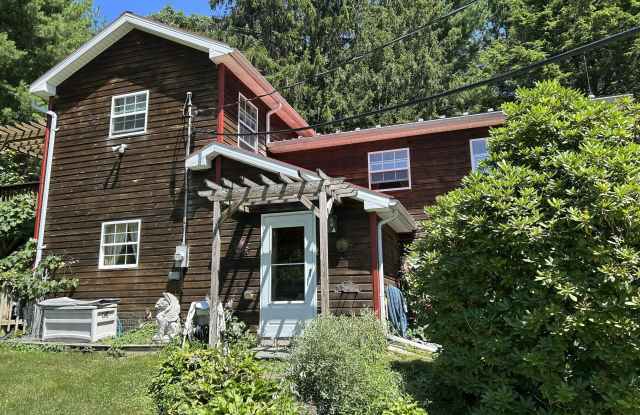 128 Shiny Mountain Road photos photos
