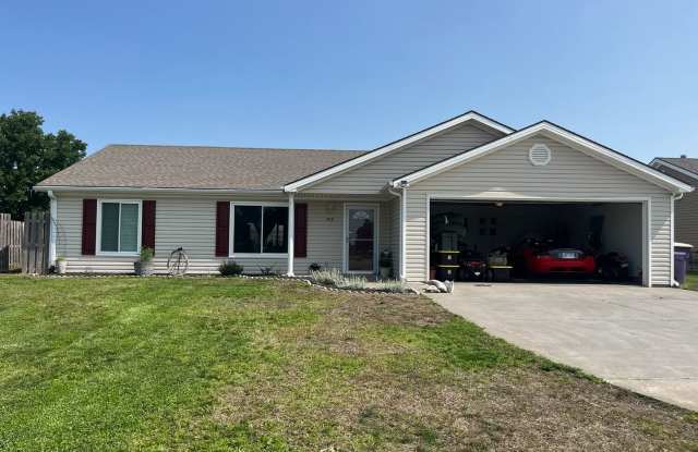 AVAILABLE SOON! - Great Rancher in Manhattan KS photos photos