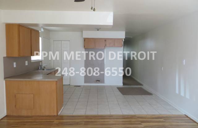 7401 Evergreen Gallery 2