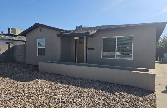 Charming Home 3 bedrooms 1 bath Large Yard. photos photos Charming Home 3 bedrooms 1 bath Large Yard. photos photos