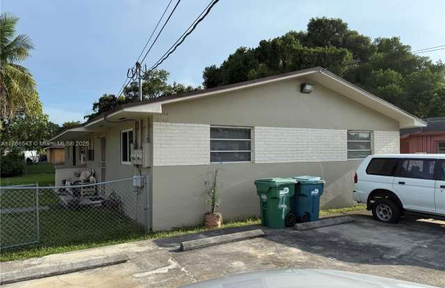 2742 NW 49th St photos photos