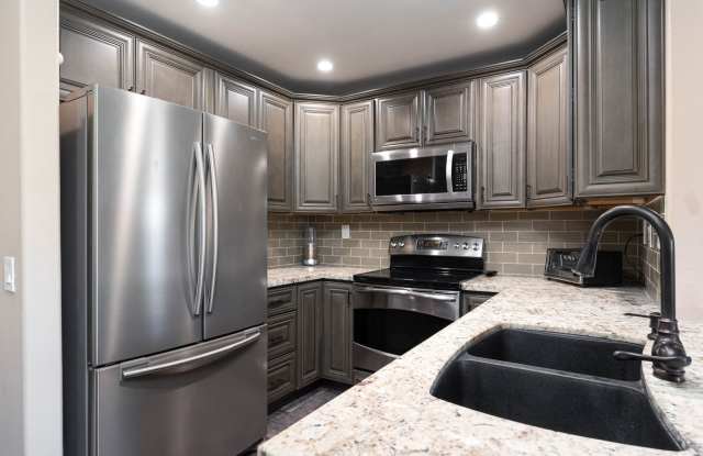 Top Floor Furnished 2 Bedroom Home Near SDSU, UCSD, and Fashion Valley! Water and Internet Included! photos photos