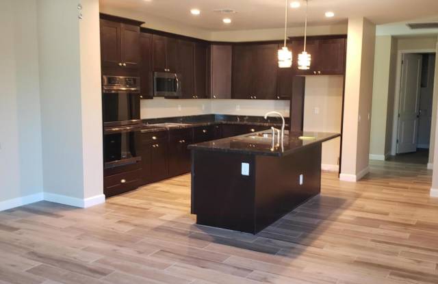 4359 N 152ND Drive Gallery 3