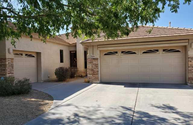 7208 W TETHER Trail Gallery 3