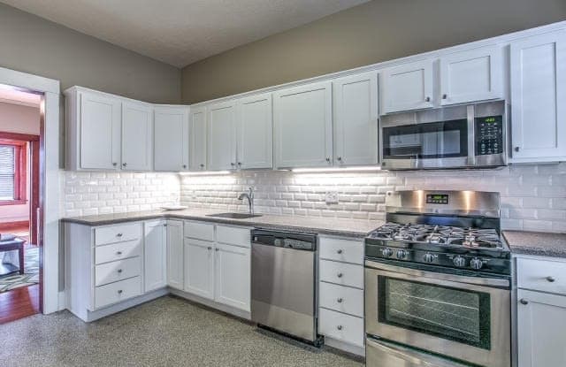 2552 Marcy St - 2552 Marcy Street, Omaha, NE 68105