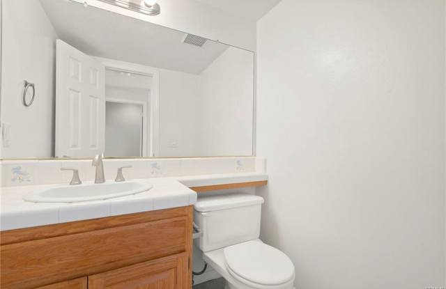 313 North Broadway - 313 North Broadway, Redondo Beach, CA 90277 313 North Broadway - 313 North Broadway, Redondo Beach, CA 90277