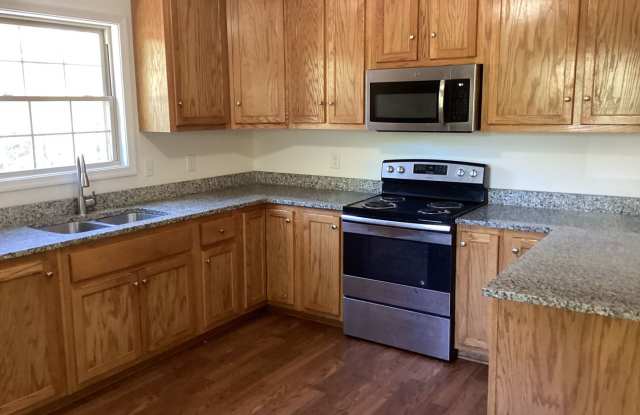 2 bed 1 bath Blackstone Duplex photos photos