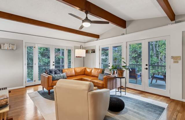 Gorgeous Mid-Century Modern, in the heart of Candalaria! Gallery 3