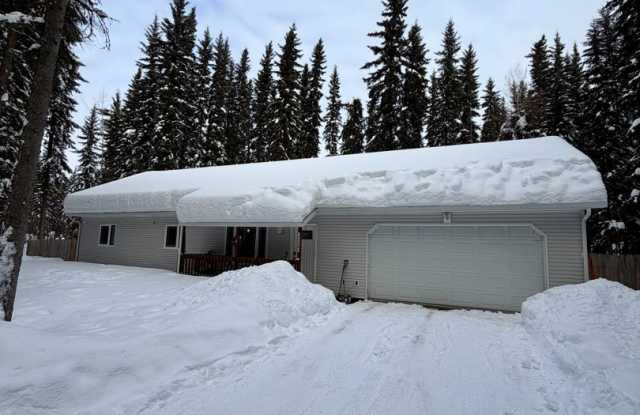 3BR Home in North Pole | Fenced Yard/Pet Friendly + Garage | Available June 15 photos photos