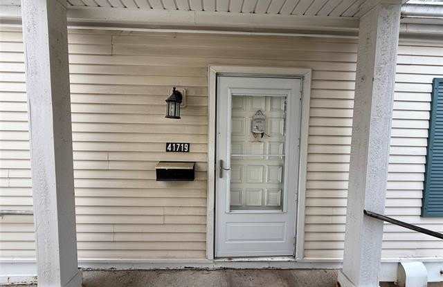 41719 BROQUET Drive photos photos