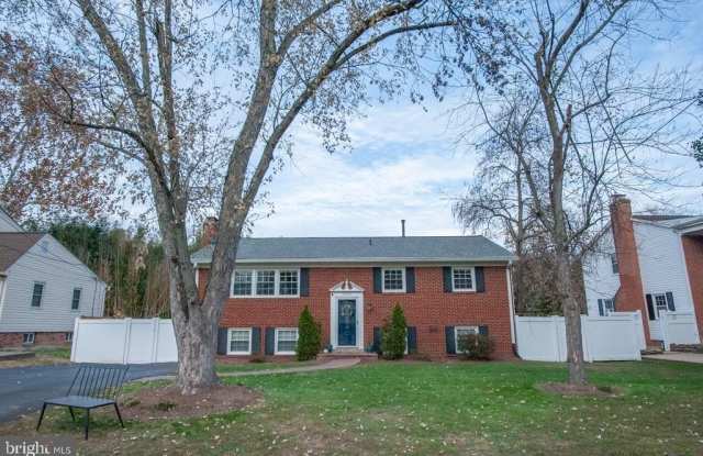 7807 HAYFIELD RD photos photos