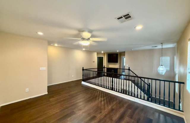 Southern Terrace Gem with Granite Kitchen & Primary Suite Retreat Gallery 4