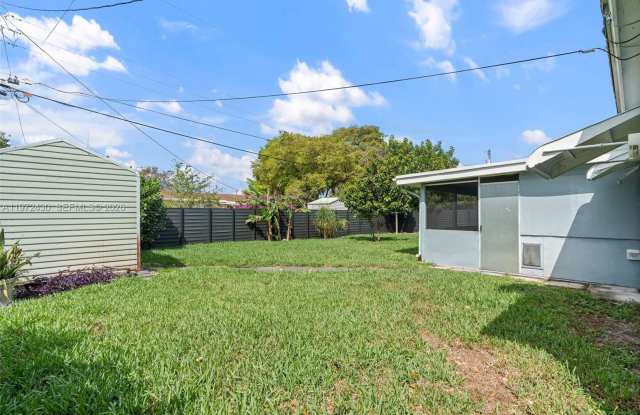 710 N 65TH TER #710 HOLLYWOOD, FL 33024 photos photos