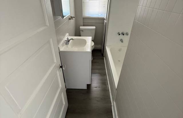 214 South Sumner Avenue - 2 photos photos