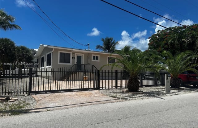11 N Blackwater Ln - 11 North Blackwater Lane, Key Largo, FL 33037
