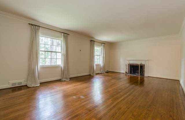 2909 Castlewood Drive Northwest Gallery 4