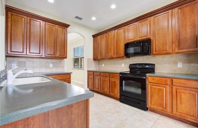 251 SPRING LEAP CIRCLE Gallery 3