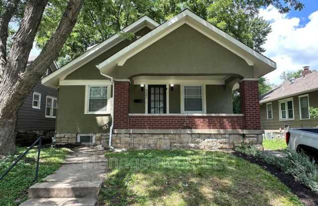 4402 Adams St. photos photos