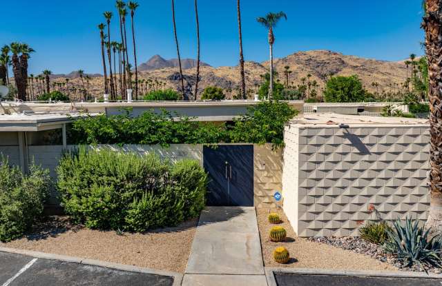 320 Desert Lakes Drive photos photos