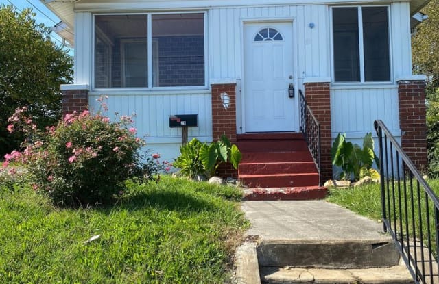 29 12 1/2 Street - 29 12 1/2 Street Southwest, Roanoke, VA 24016