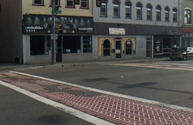 1160 A East Main Street - 1160 E Main St, Radford, VA 24141