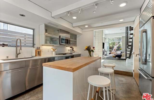 720 Brooks Ave photos photos